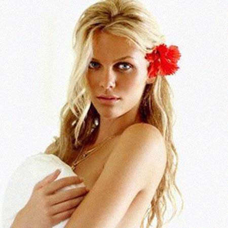 Brooklyn Decker 简历 - 名人简历(图1)